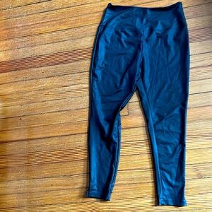 Women’s black textured leggings